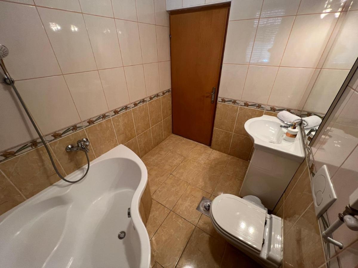 Interinn Luxury Villa Paraćin Eksteriør bilde